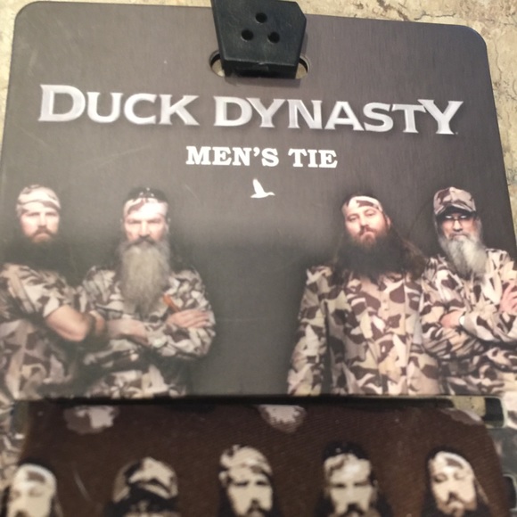 Duck dynasty men’s tie - Picture 2 of 4